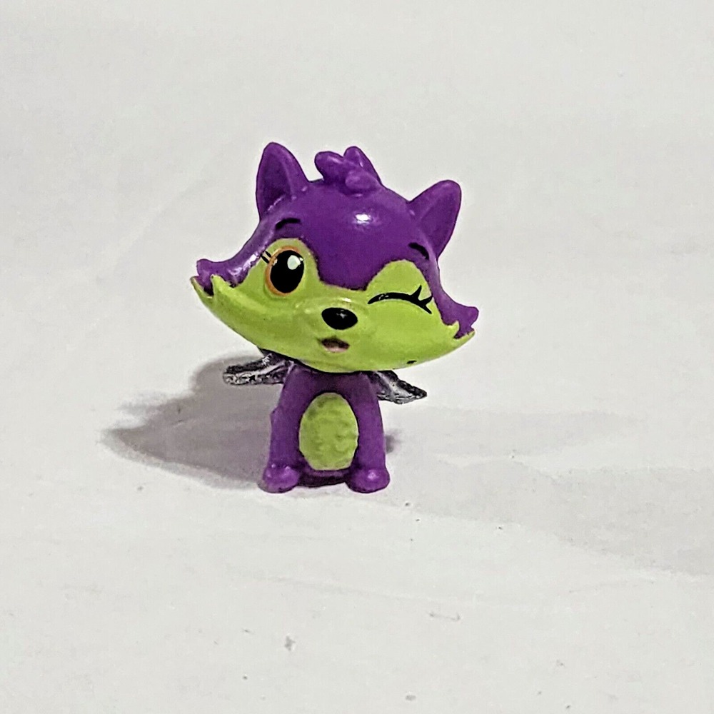Hatchimals Colleggtibles Raspoon Green & Purple Raccoon PVC Figure Mini 1"